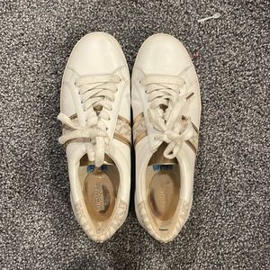 White Micheal Kors shoes size 6 1/2